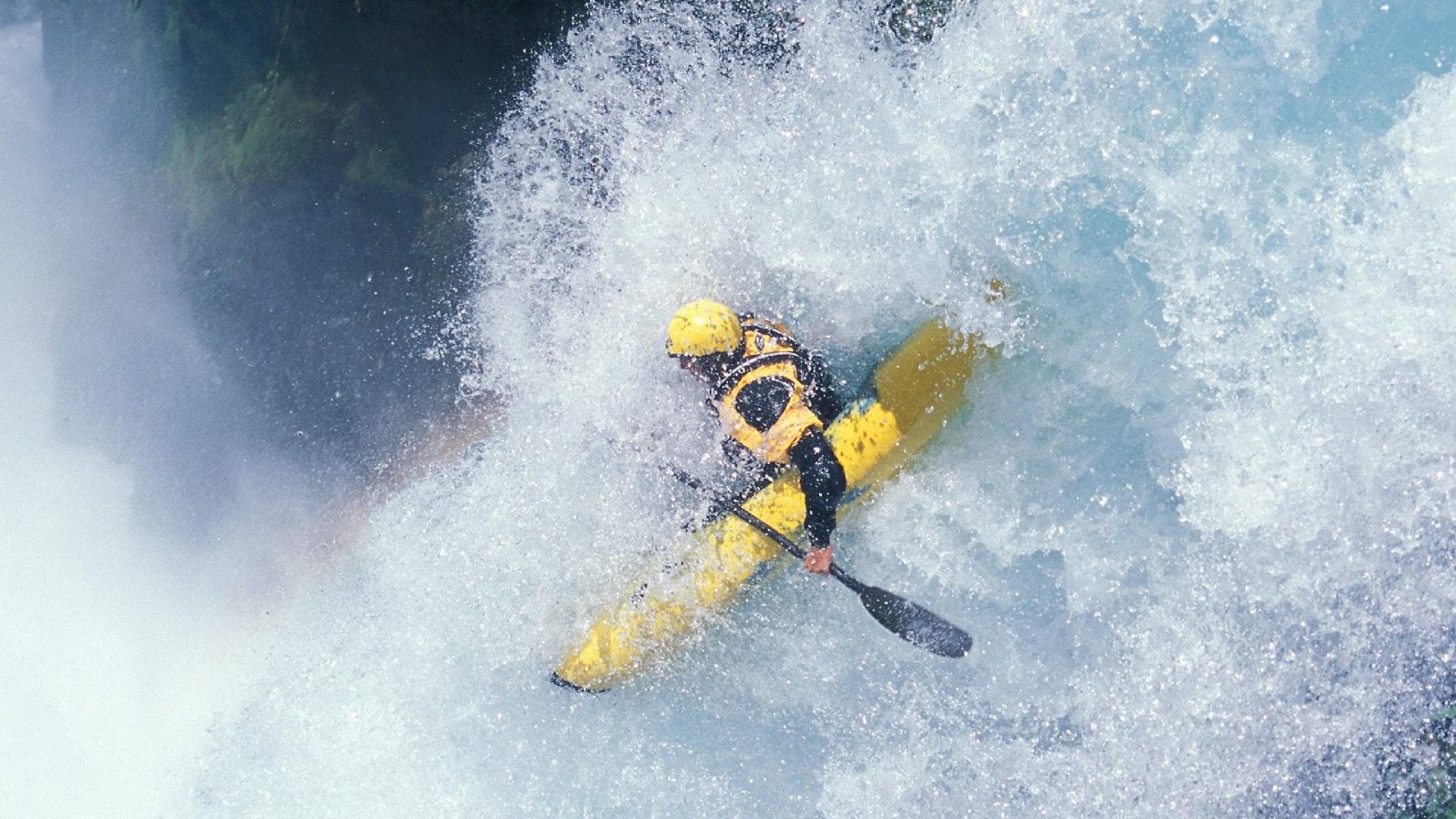 后腰位置成为防守与组织枢纽，后腰是防守型中场吗
